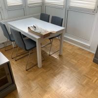 Tasker-Foto für Möbelmontage