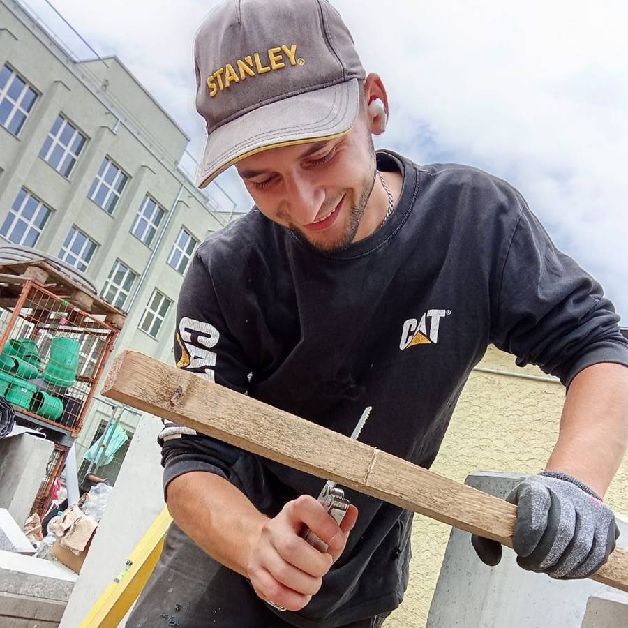 Image thumbnail of a tasker