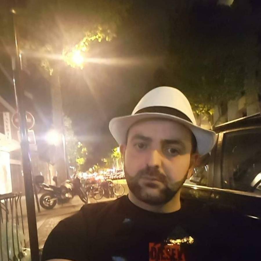 Image thumbnail of a tasker