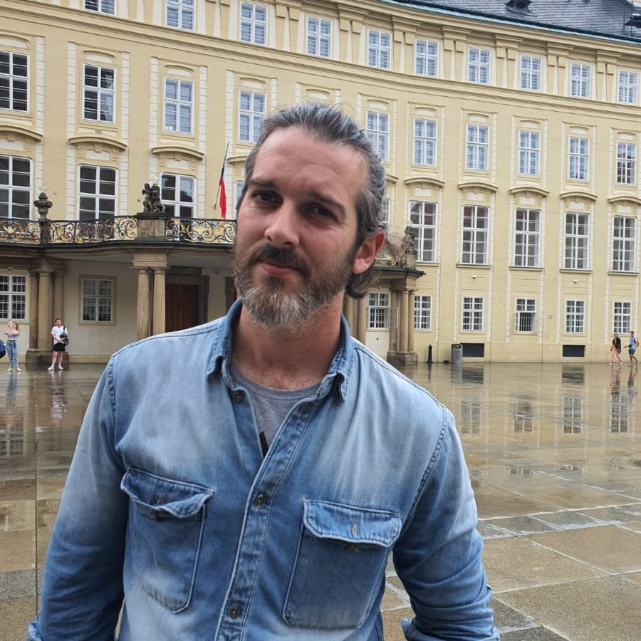 Image thumbnail of a tasker