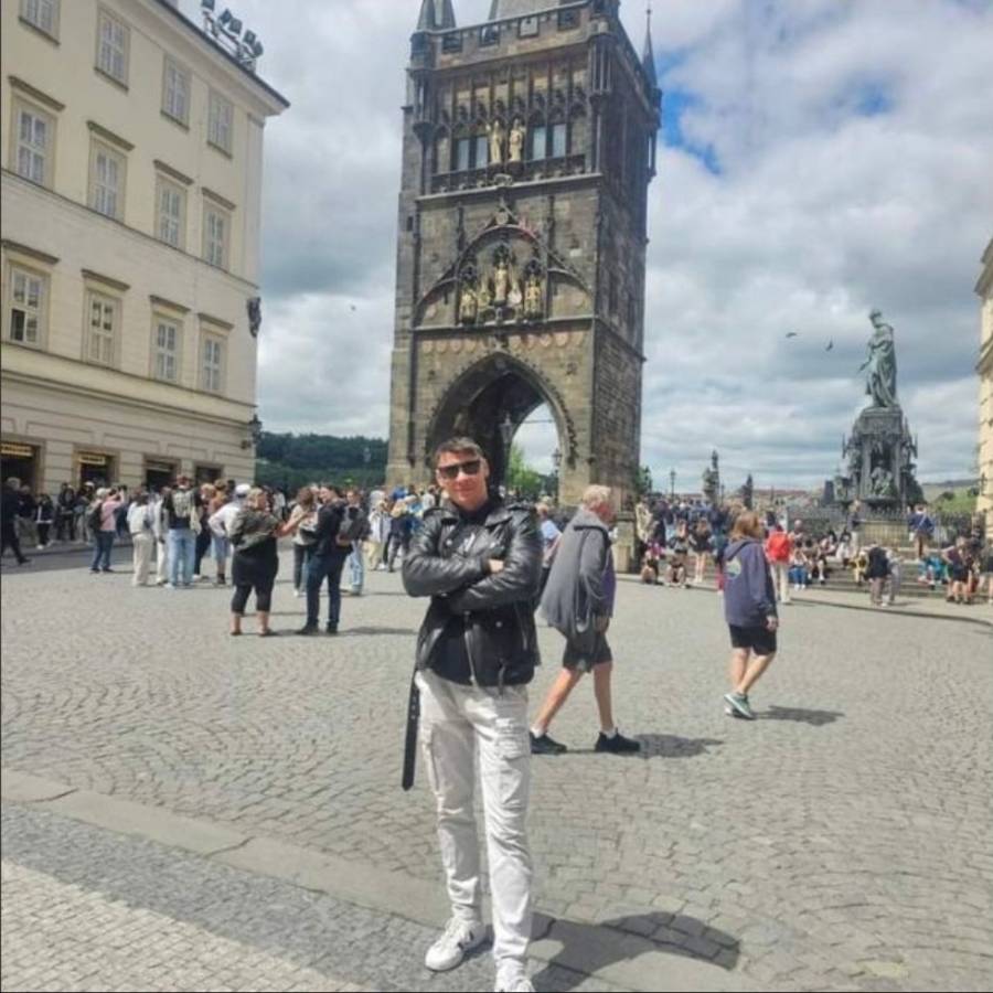 Image thumbnail of a tasker