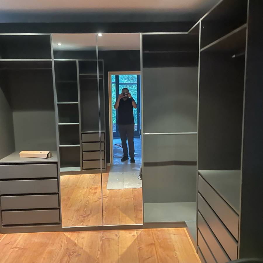 Image thumbnail of a tasker