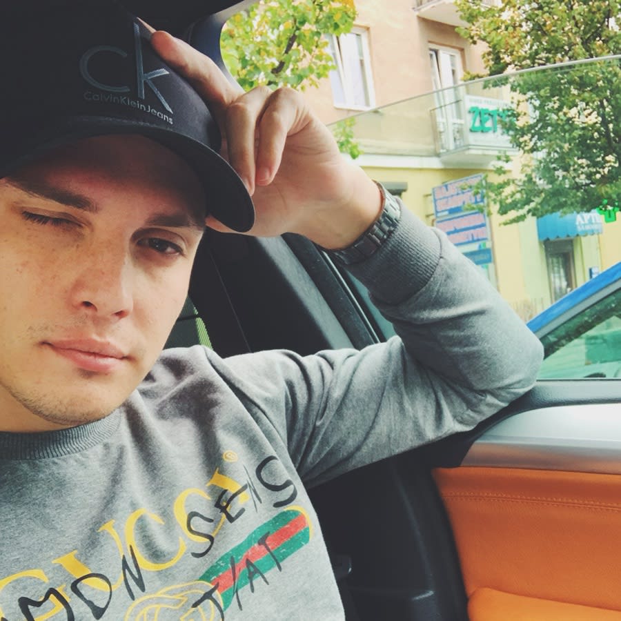 Image thumbnail of a tasker