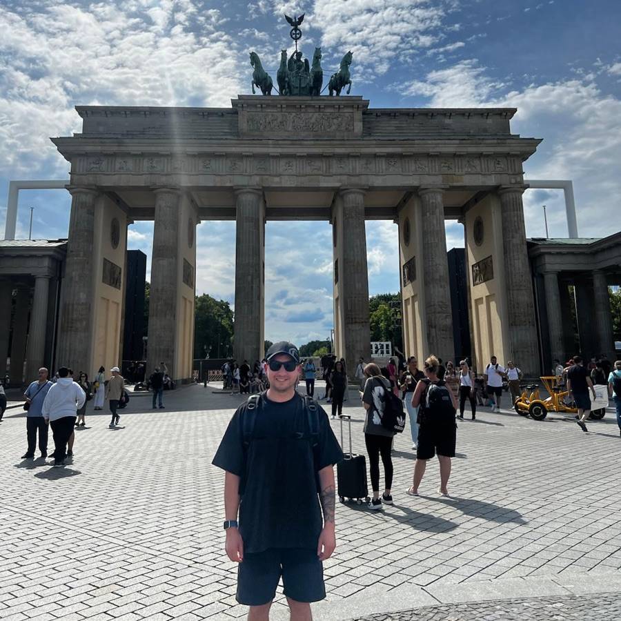 Image thumbnail of a tasker