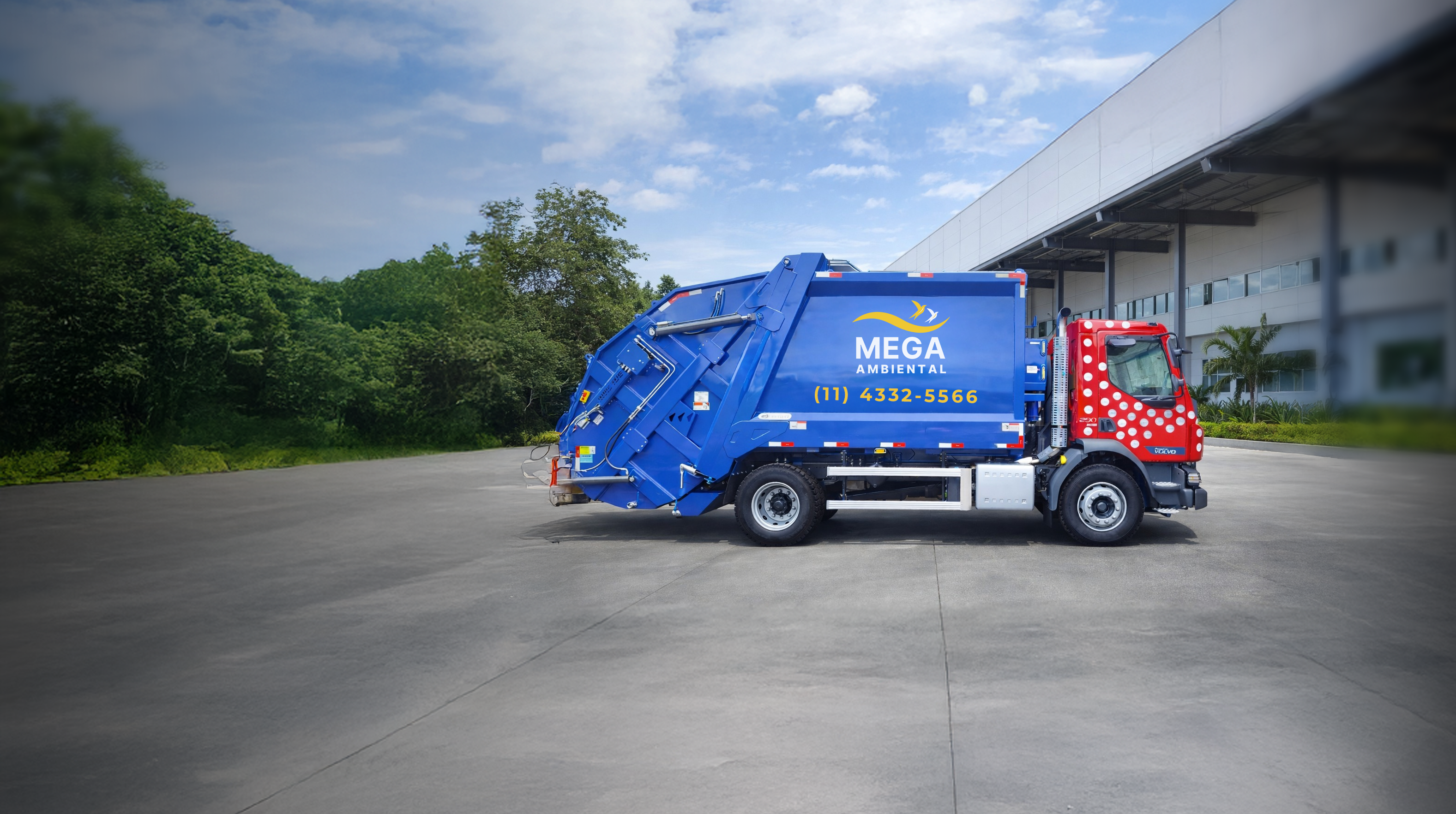 Caminhão Compactador da Mega Ambiental