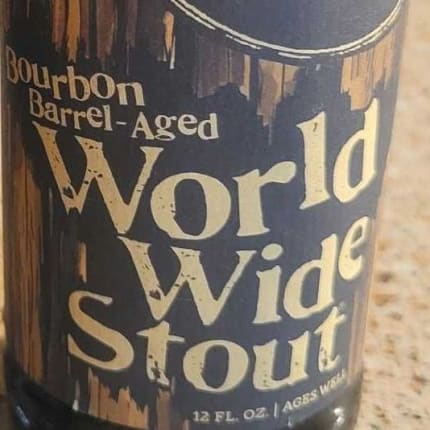 dogfishHeadCraftBrewery_worldWideStout-BourbonBarrelAged