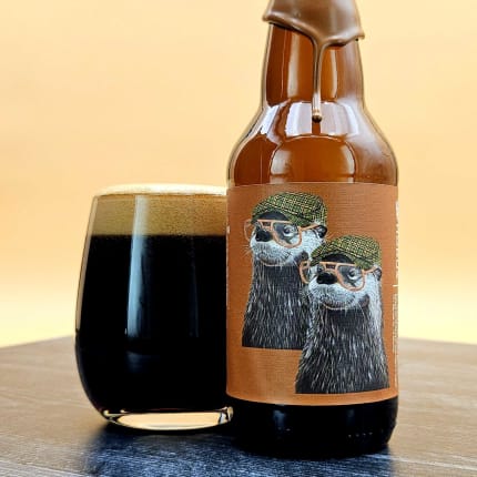 horusAgedAles_familiarOttersInBrownWater