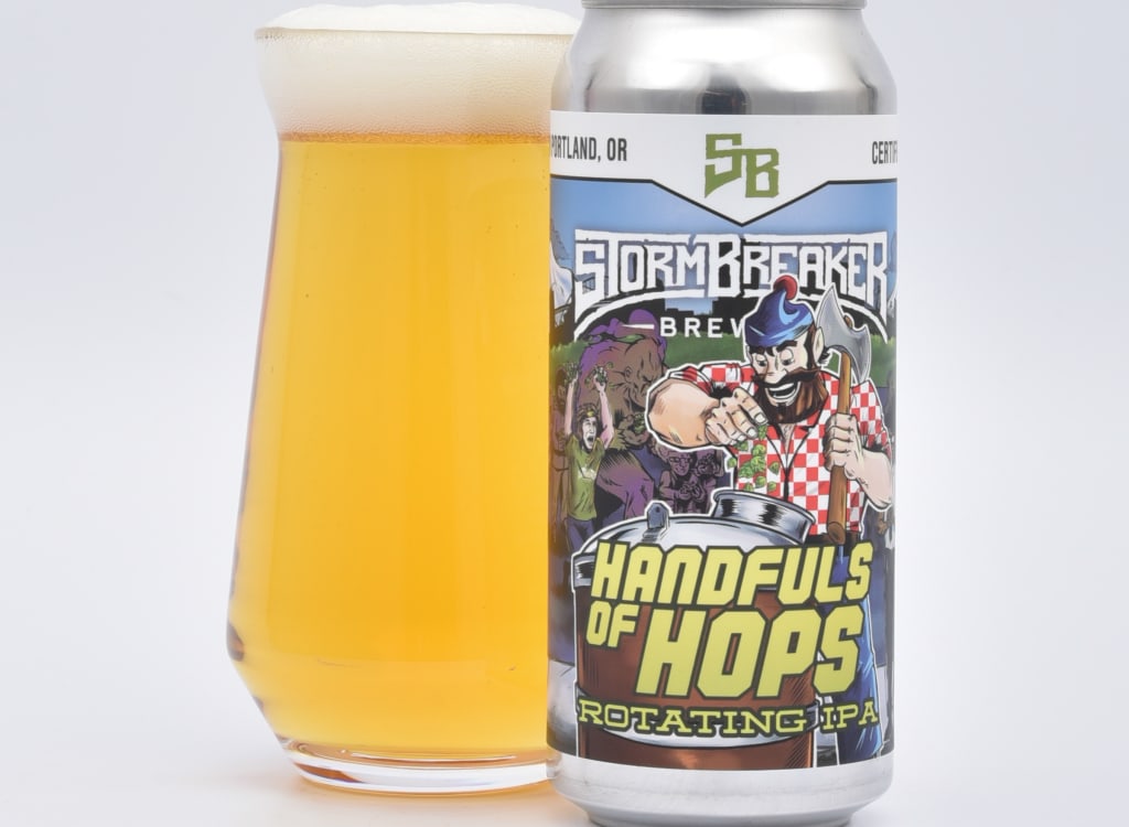 stormBreakerBrewing_handfulofHops
