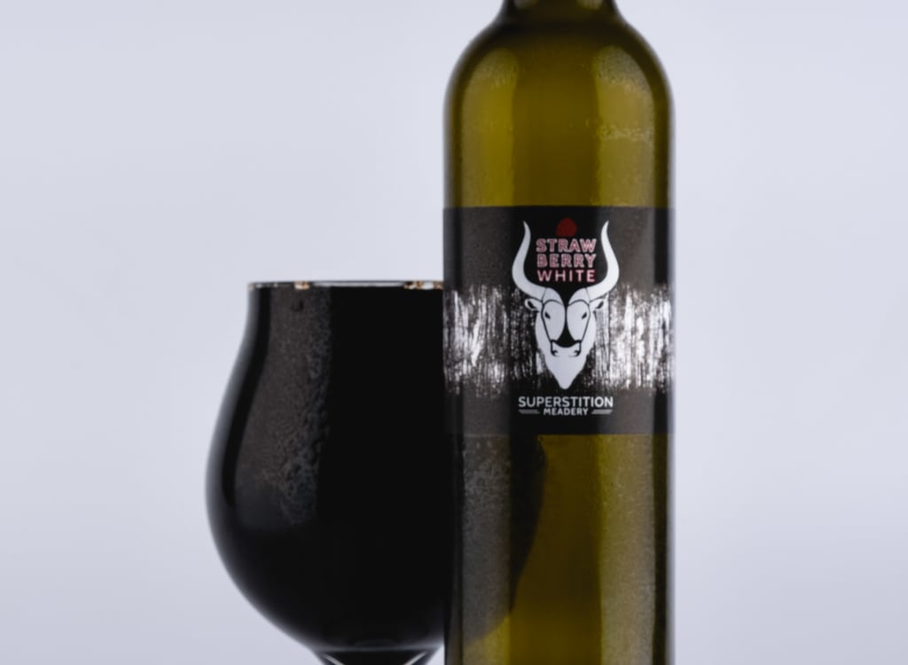 superstitionMeadery_strawBerryWhite