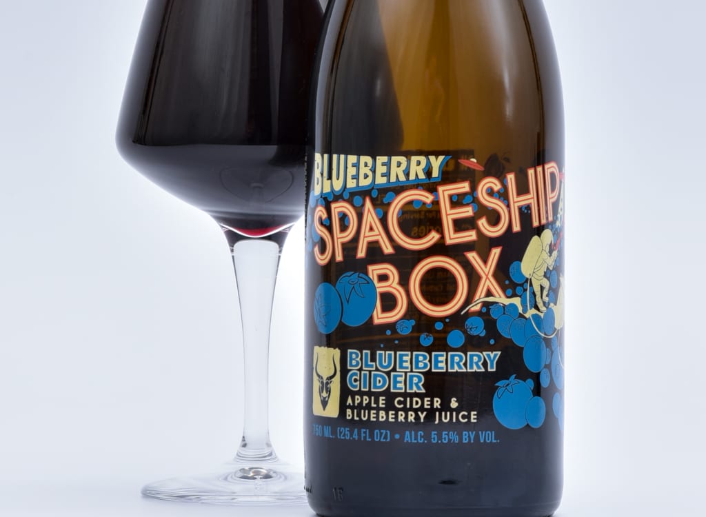 superstitionMeadery_blueberrySpaceshipBox