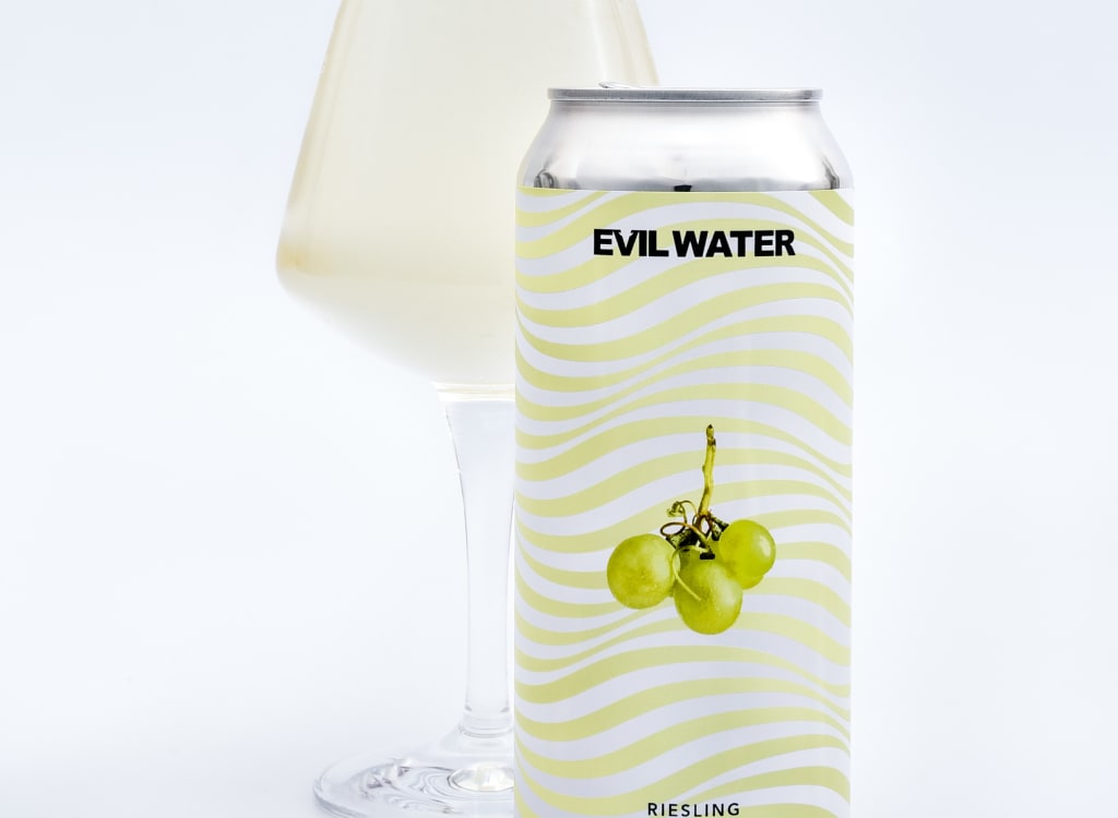 evilTwinBrewingNYC_eVILWATER-RIESLING