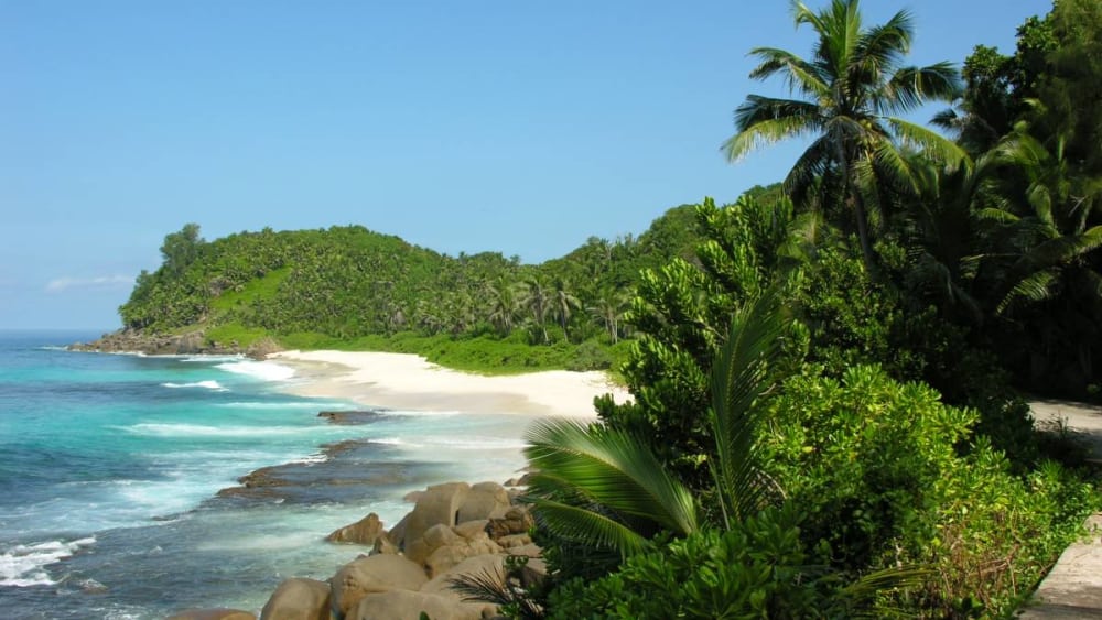 Mahe beach an4qis