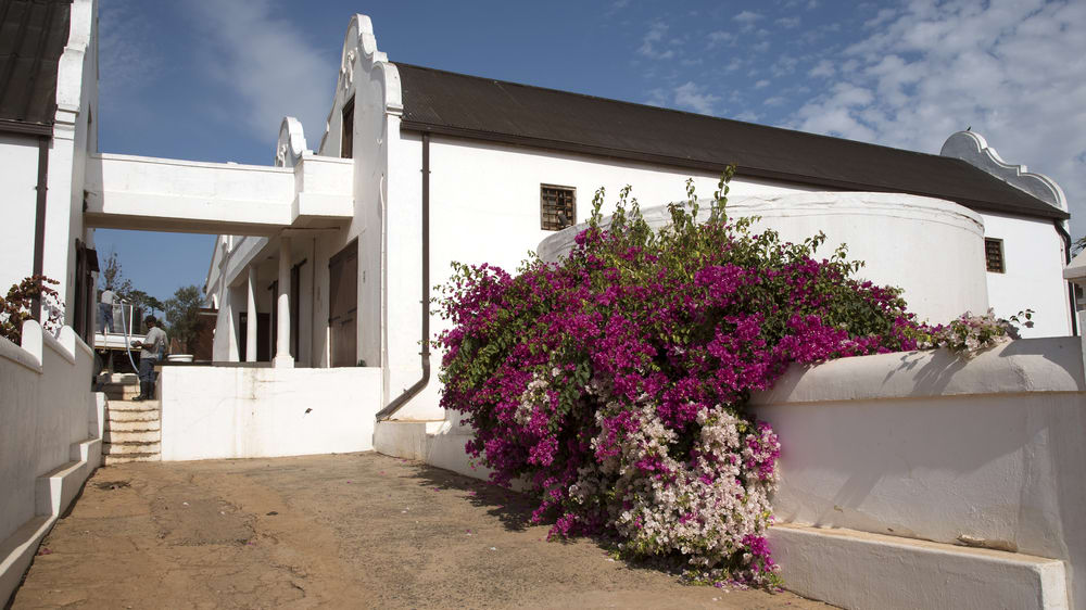 The cellars at diemersdal a wine producing estate in durbanville north of cape town southern africa peter titmuss zfa7at