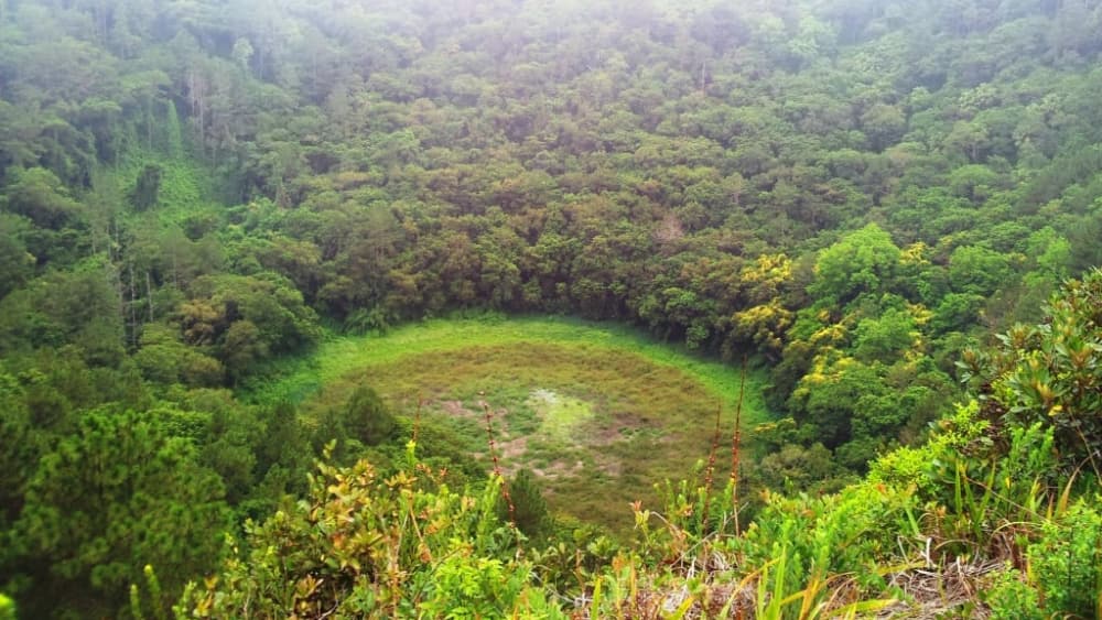Trou aux cerf crater curepipe mauritius fjg56s