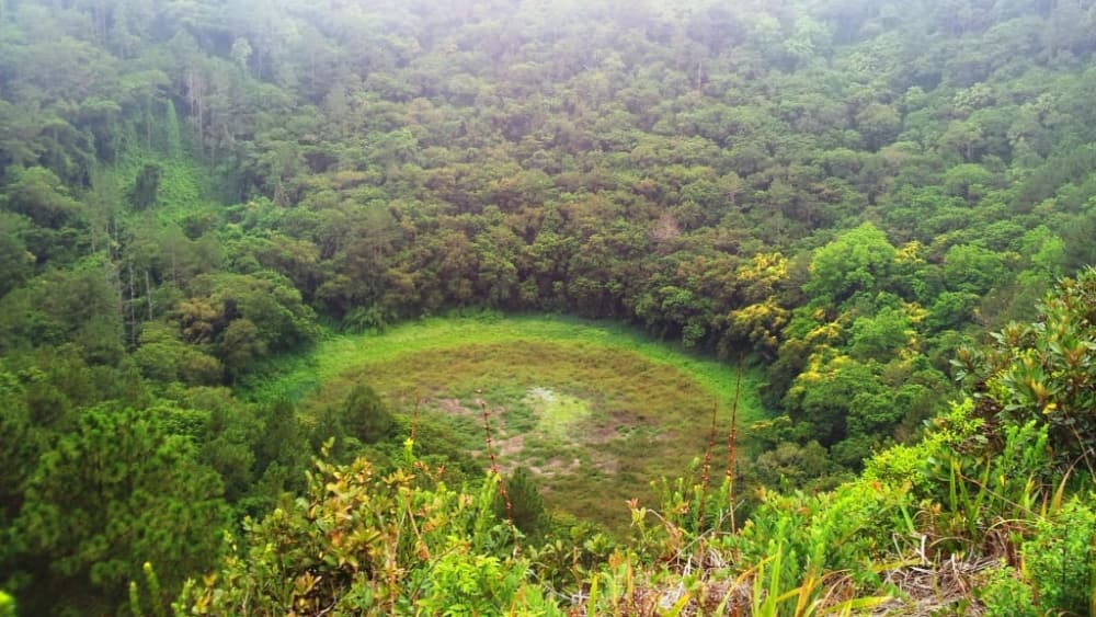 Trou aux cerf crater curepipe mauritius lifno2