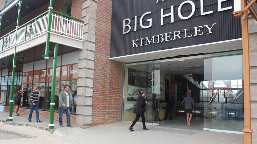 Entrance to big hole 7773623220 o jsdh9f