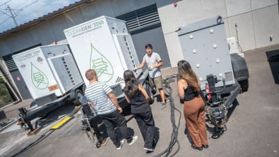 Could Mobile Batteries Enable Electric Construction Vehicles to Enhance Grid Resilience?