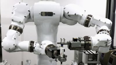 Tokyo Lab Deploys AI-Powered Robots to Automate Scientific Discovery
