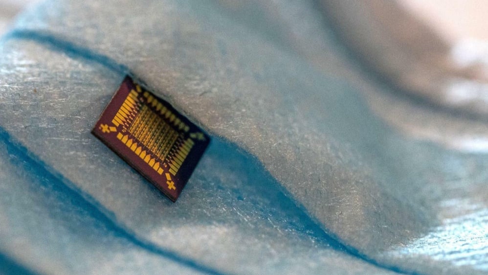 5Ws of the Silk Transistor - Tech Briefs