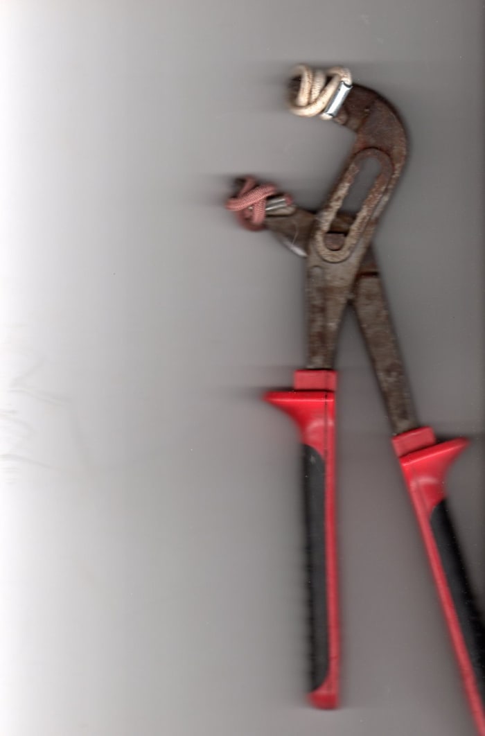 Grip Assisting Tool for Arthritis Sufferers