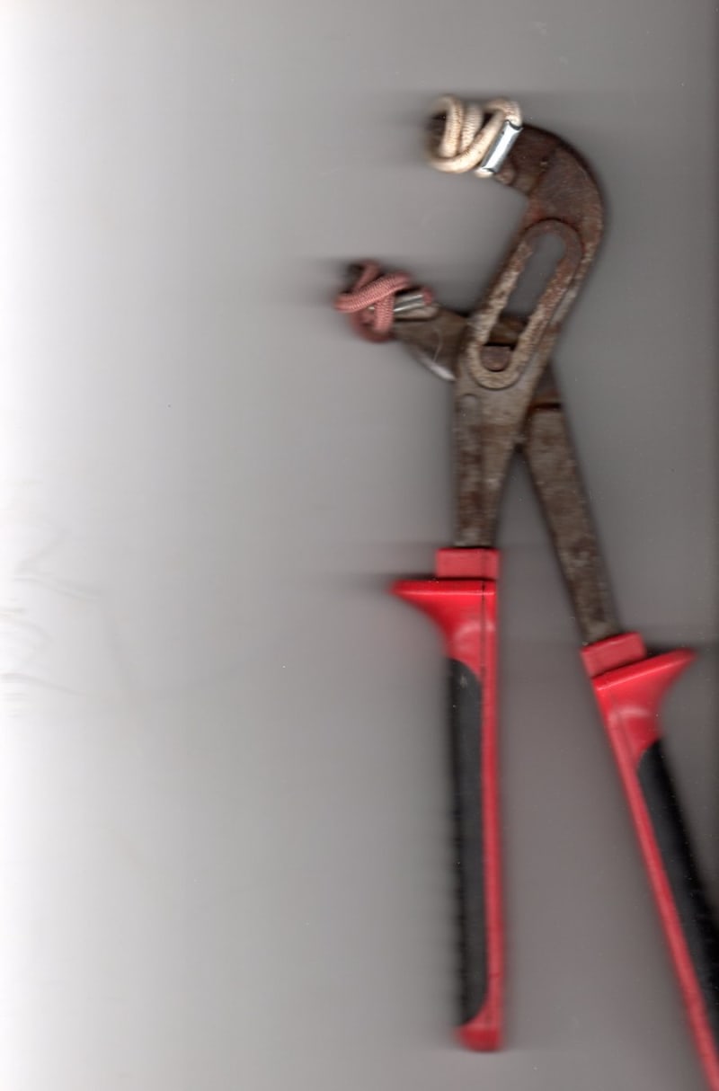 Grip Assisting Tool for Arthritis Sufferers