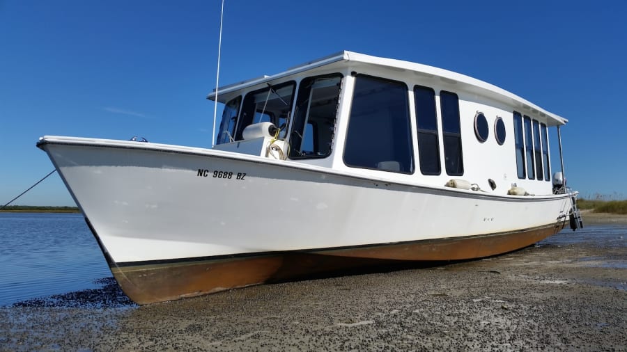 Zero Fuel Marine Off Grid Houseboat