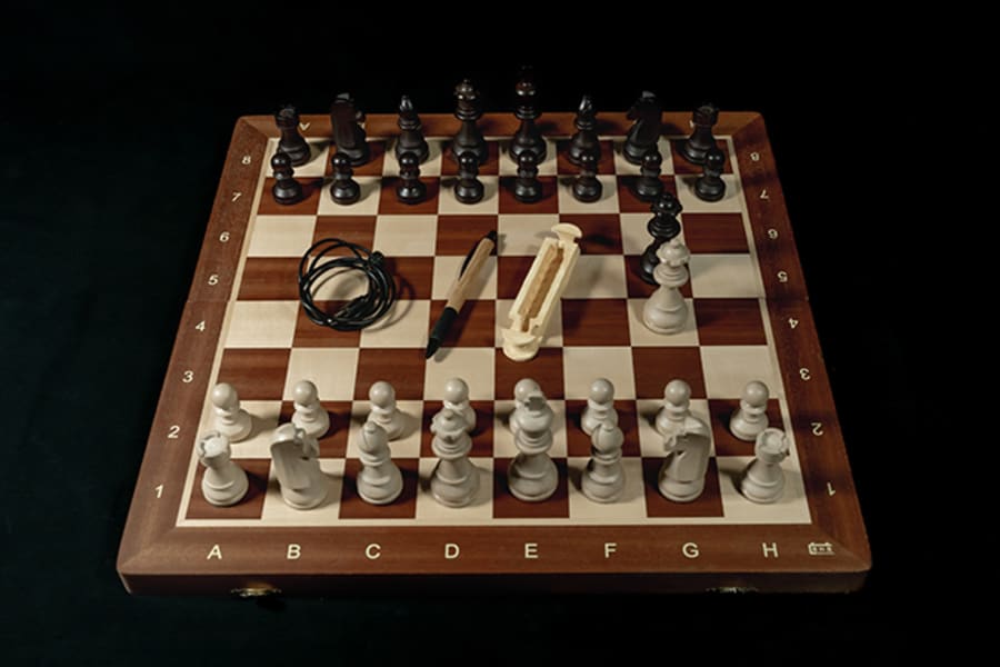 iChessOne folding, wood electronic chess board with phone app - Geeky  Gadgets