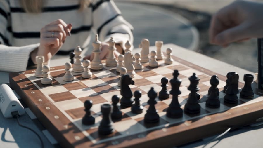 iChessOne folding, wood electronic chess board with phone app - Geeky  Gadgets