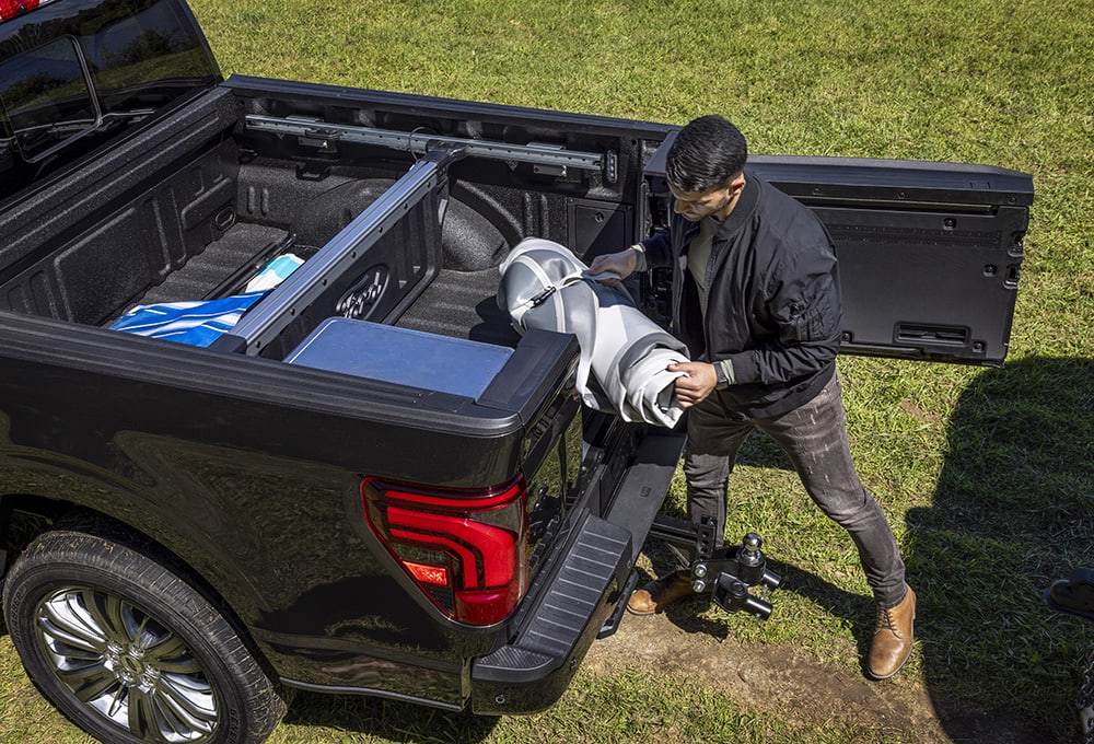 2024 Ford F150 Sports Flashy Tailgate, Better Raptor Ride Mobility