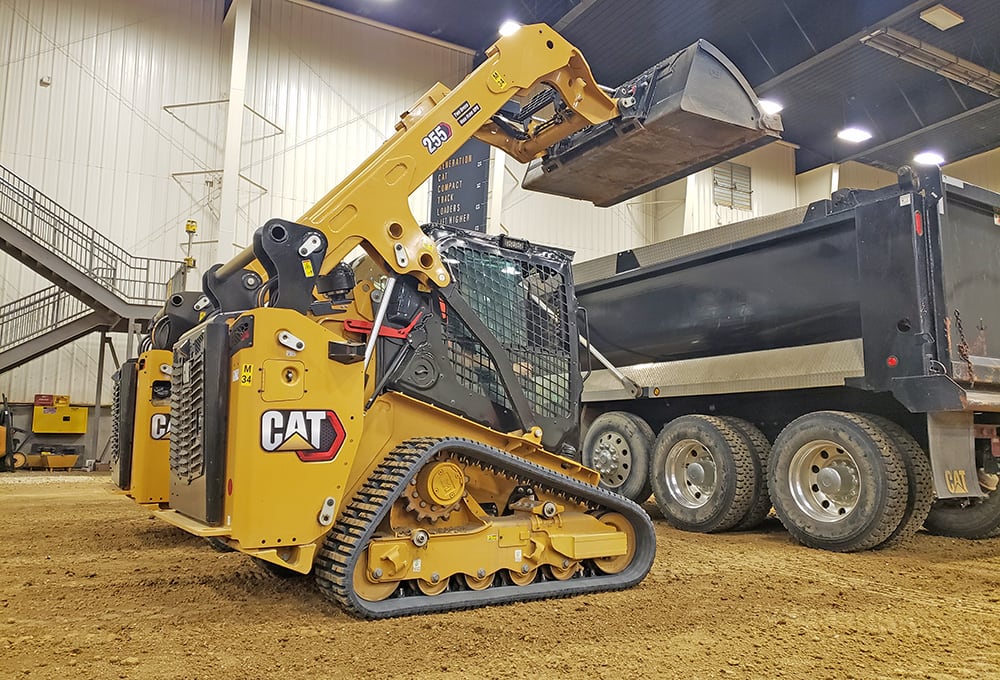 Cat Reveals All-New 255 and 265 Compact Track Loaders - Mobility ...