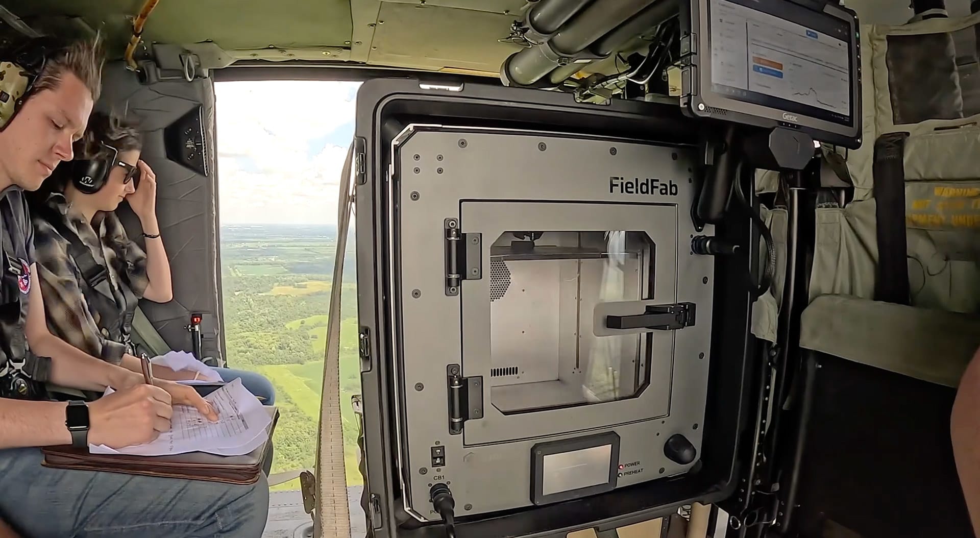 Black Hawk helicopter Image