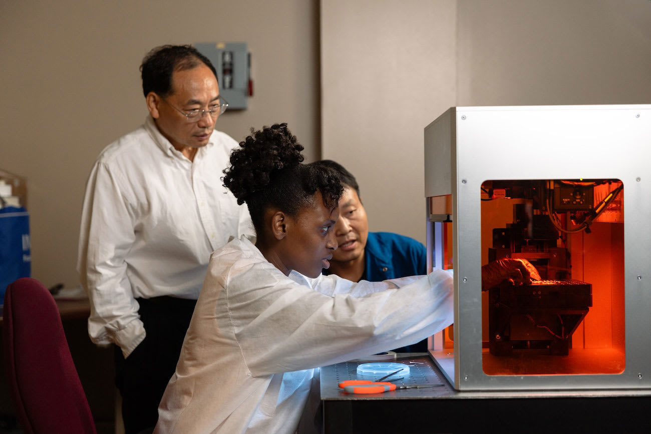 Professor Zhifeng Ren Image