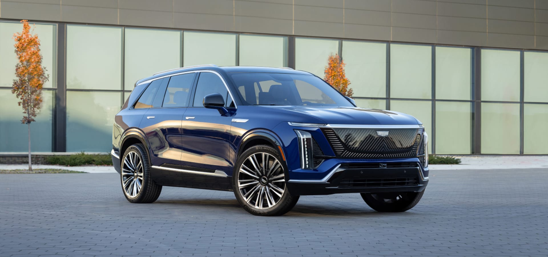 Cadillac Reveals Vistiq EV for 2026 Model Year - Mobility Engineering