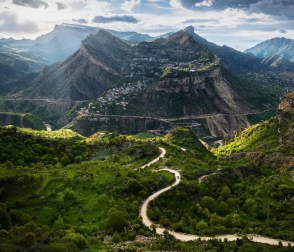 Красота гор и сила традиций Кавказа