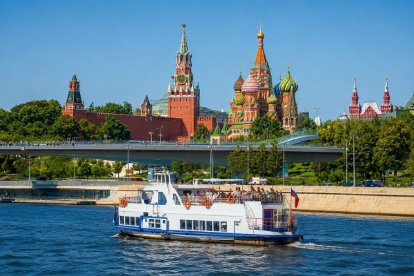 Речной бриз и Кремлёвские стены