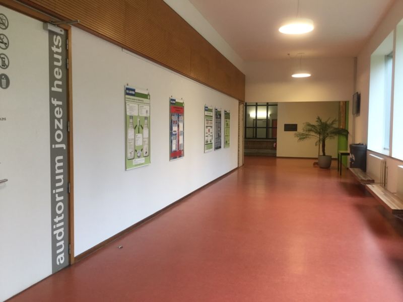 00 250 Inkomhal Aula Jozef Heuts KULag 00-250-inkomhal-aula-jozef-heuts-kulag