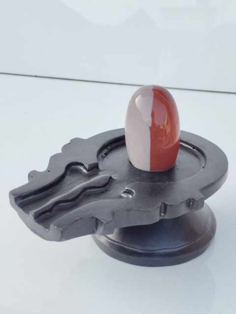 Sacred OM-Eye Shiv-Netra Pattern Narmadeshwar Shivling