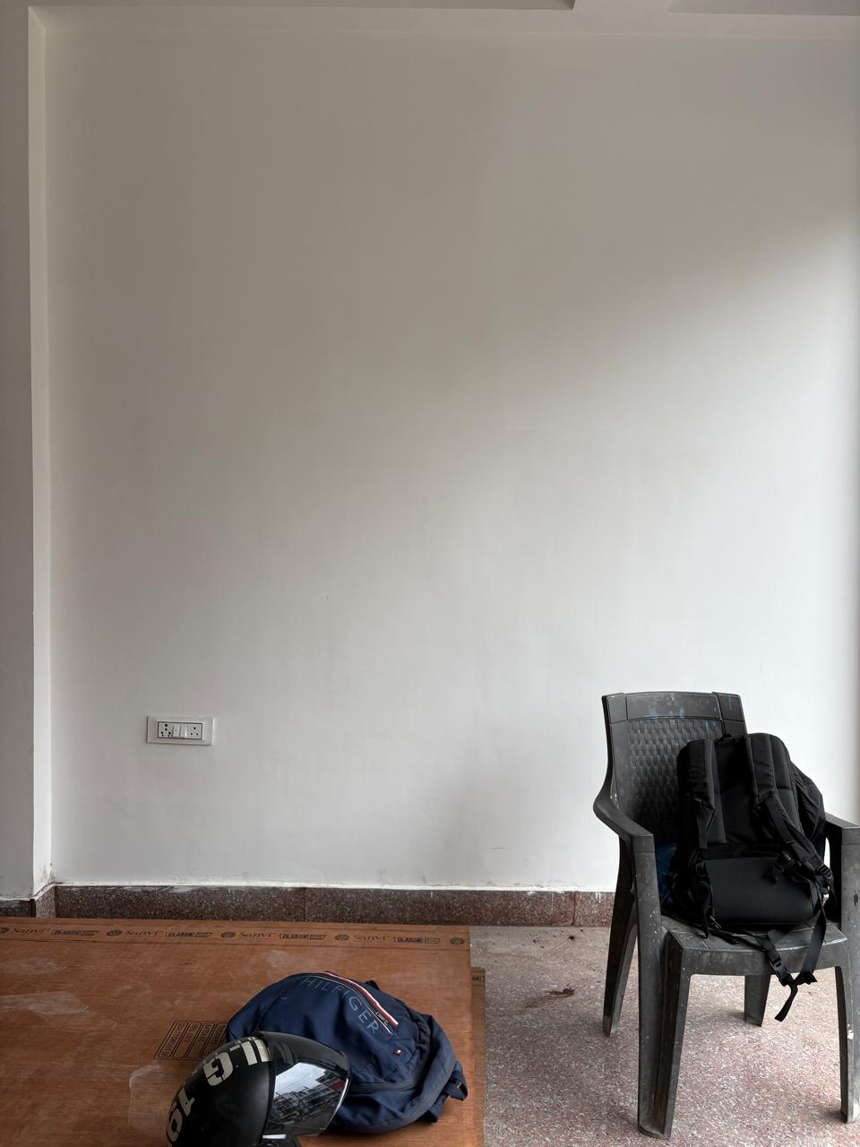 Empty Reception before salon interior design