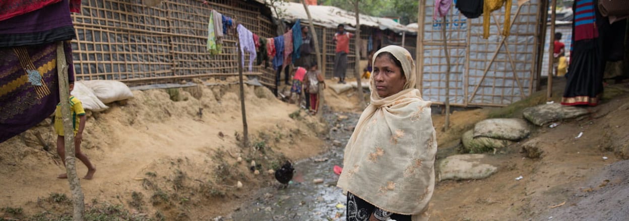 Rohingya woman in a camp. (photo credit: Ralph Hodgson/Tearfund)