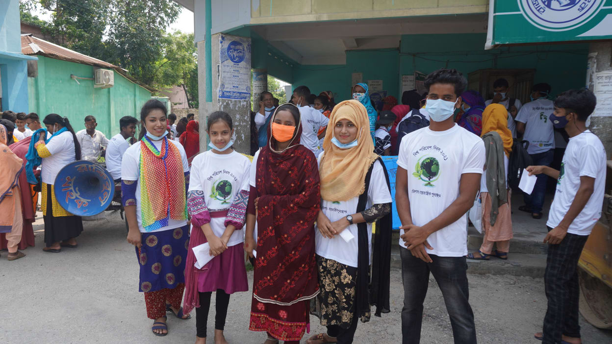 Members of a Youth Green Club, part of the work of Tearfund’s partner LAMB, take part in an event on World Environment Day