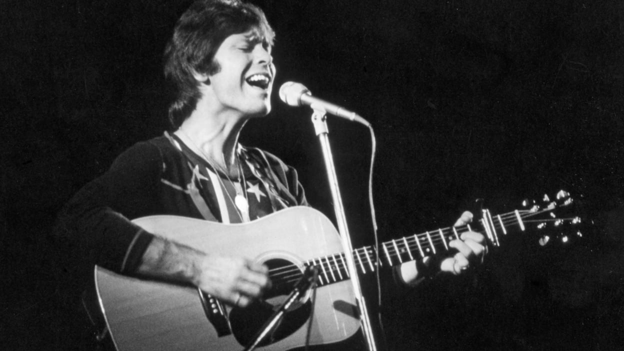 SIR CLIFF RICHARD REMEMBERS FUNDRAISING CONCERT ON 50TH ANNIVERSARY - Tearfund