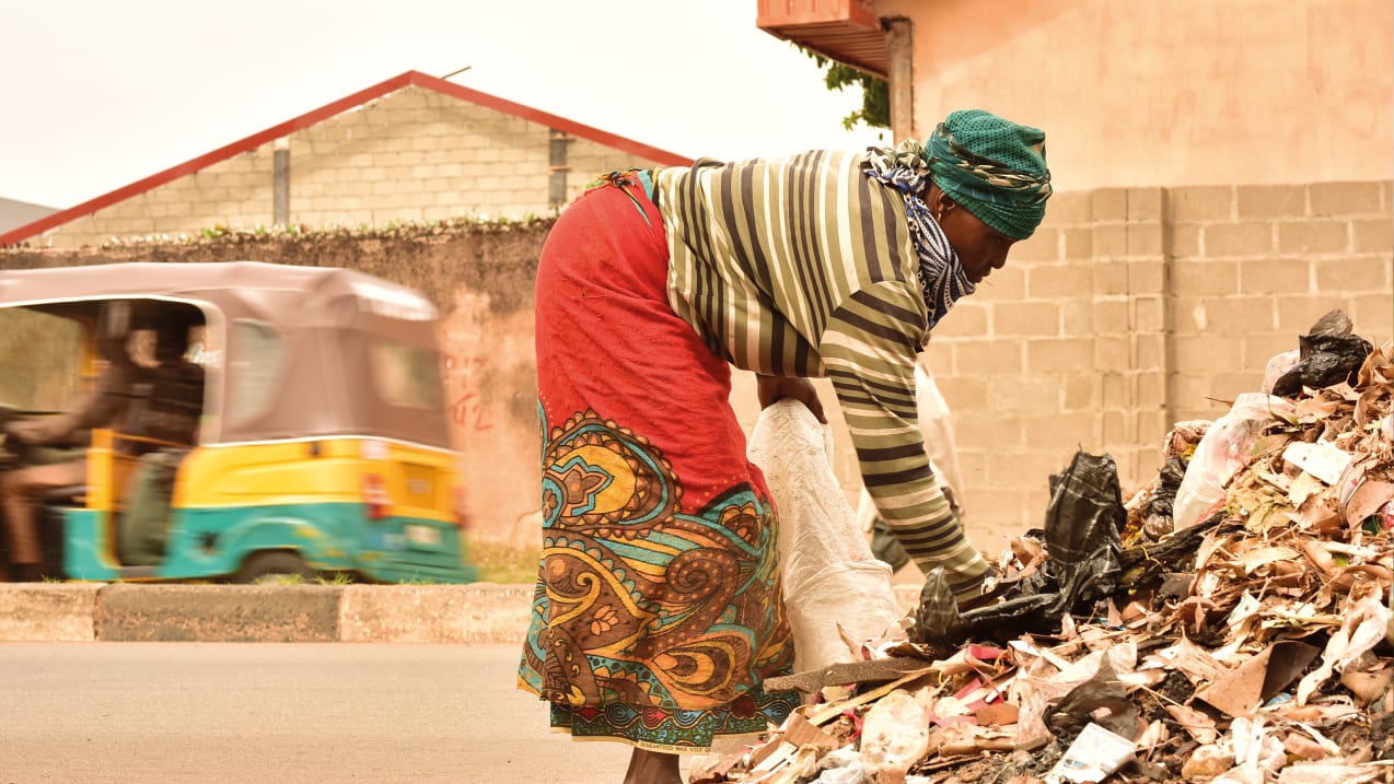 Prayer Diary a rubbish week Tearfund