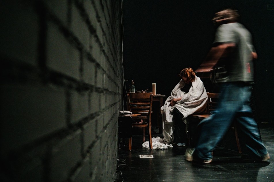 Próba spektaklu SPRAWA DAVIDA FRANKFURTERA, na zdjęciu Monika Chomicka-Szymaniak, fot. Mateusz Dąbrowski