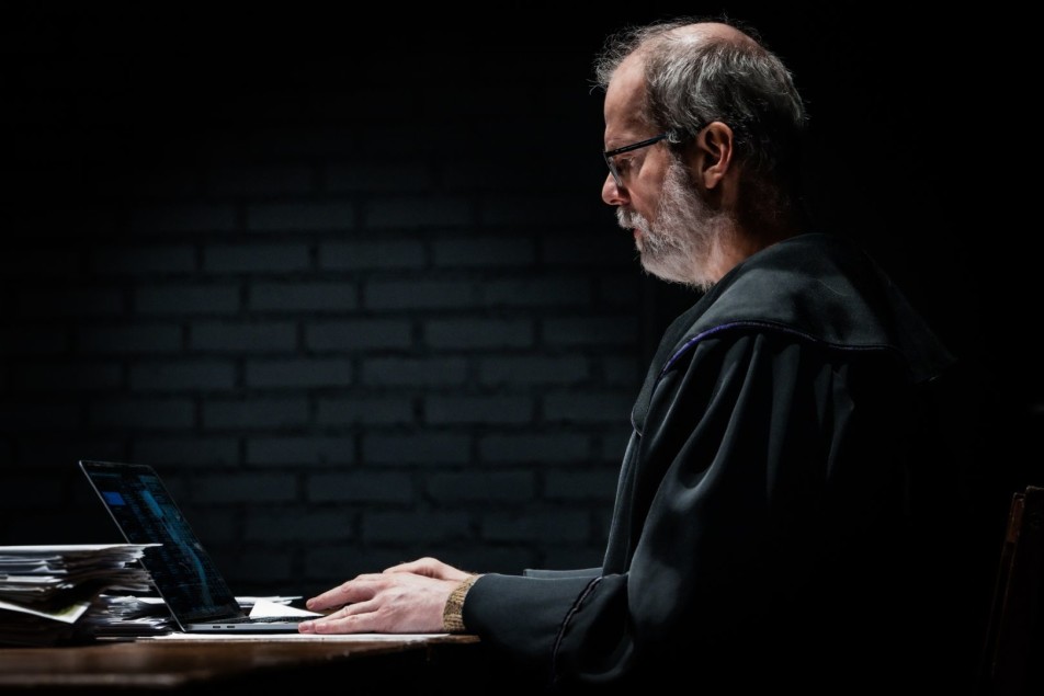  Próba spektkalu, SPRAWA DAVIDA FRANKFURTERA, na zdjęciu reżyser Marcin Wierzchowski | fot. Mateusz Dąbrowski