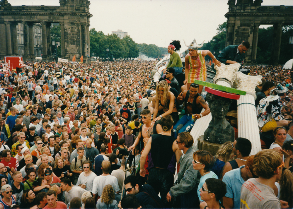 15 photos that show how unbelievable Berlin’s Love Parade really was