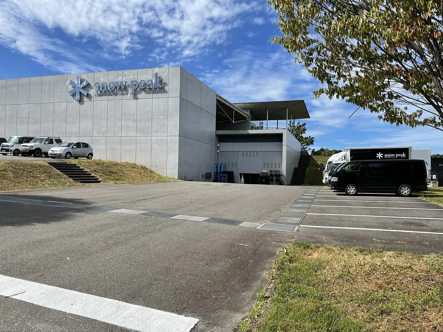 新潟県三条市のスノーピーク本店（本社）とFIELD SUITE SPAにバスと徒歩行ってみた！