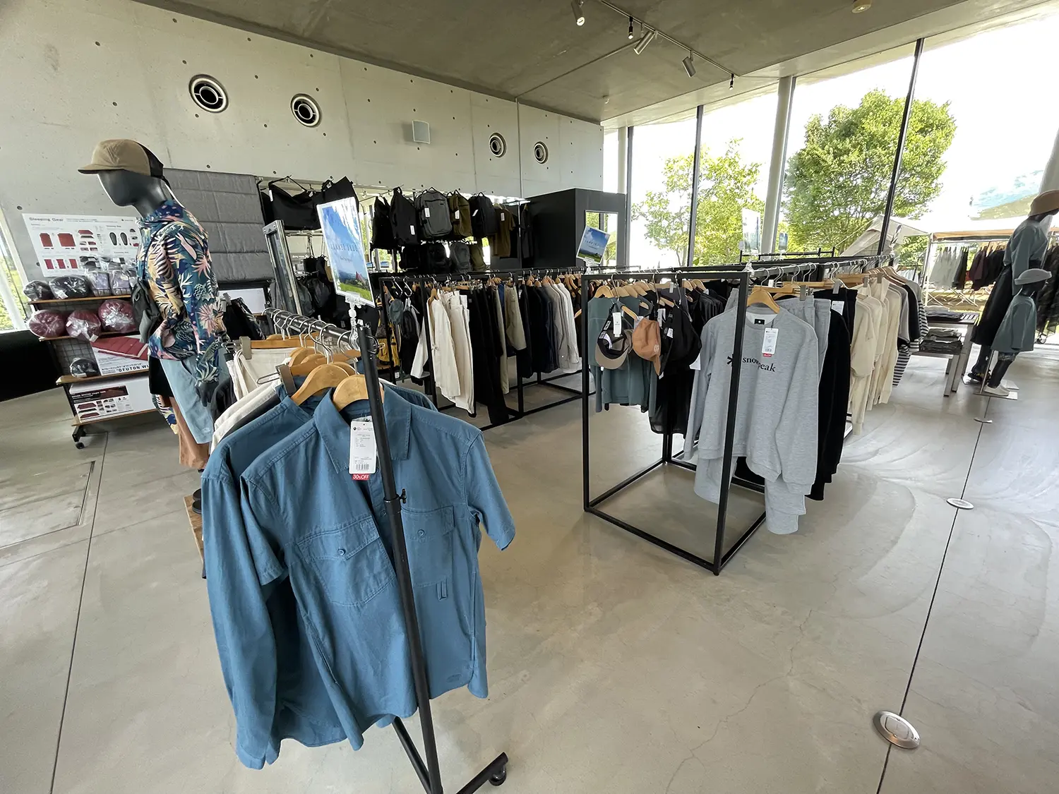 新潟県三条市のスノーピーク本店（本社）とFIELD SUITE SPAにバスと徒歩行ってみた！