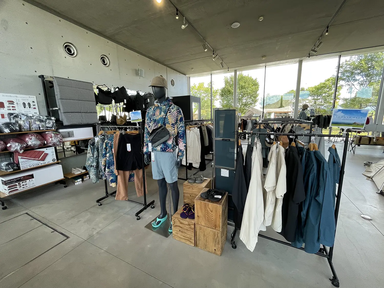 新潟県三条市のスノーピーク本店（本社）とFIELD SUITE SPAにバスと徒歩行ってみた！