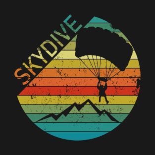 Retro Vintage Skydiver Skydiving Parachuting Skydive Gift T-Shirt