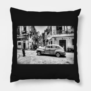 Havana, Cuba In Black And White Pillow